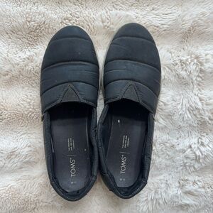 TOMS Classic Quilted Puffer Black Women’s Slip-Ons Size 11